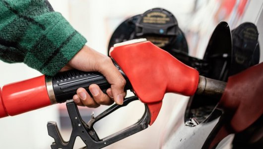 Кировчане на зарплату могут купить 1164 литров бензина.Россия вошла в топ стран Европы с доступным топливом.